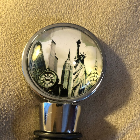 Wine Bottle Stopper - Picture 4 of 5